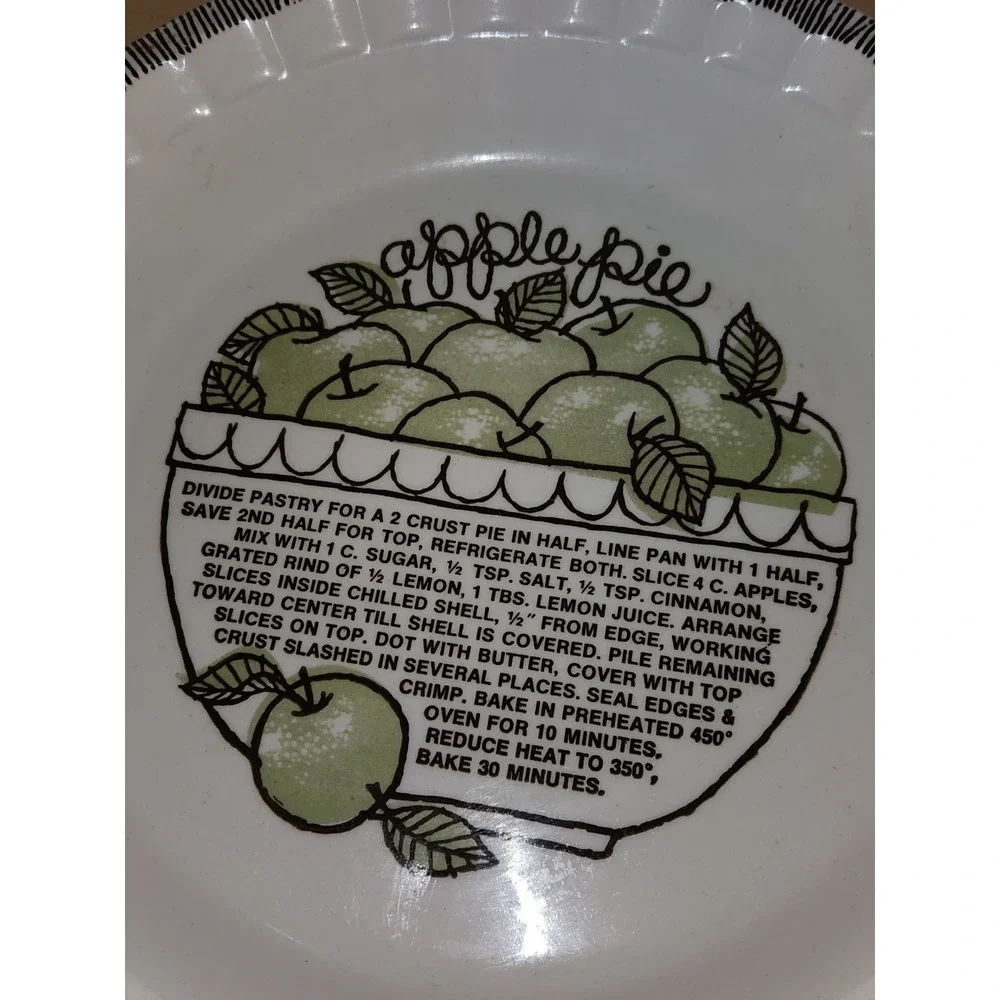 Vintage Royal China by Jeannette Apple Pie Recipe Pie Plate 10